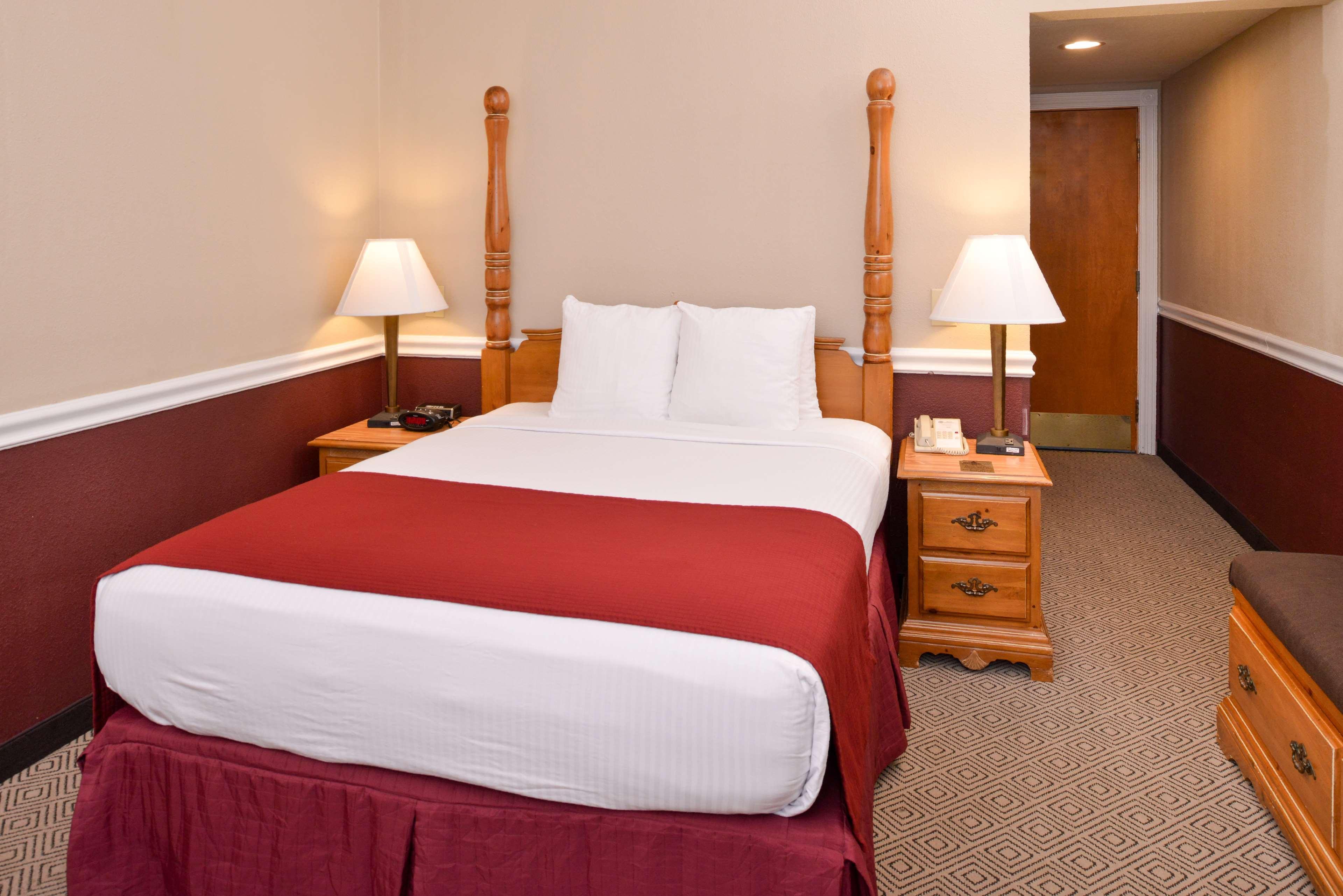 Best Western Greenfield Inn Allen Park Exterior photo